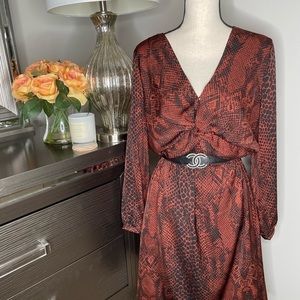 𝅺🤩🤩nwt Ava and Aiden Brick Snake Print  size M